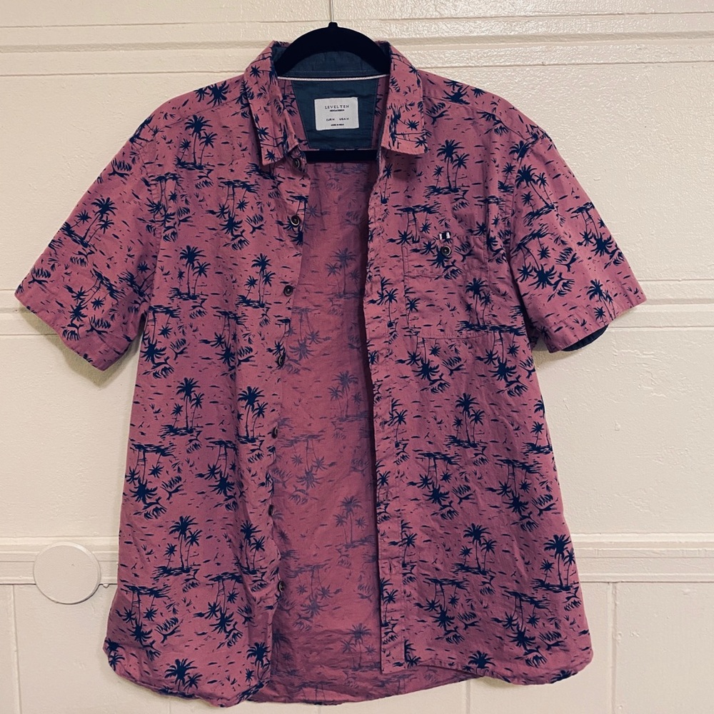Short sleeve button up